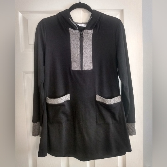 Amazon - Long Tunic Top - Picture 4 of 12